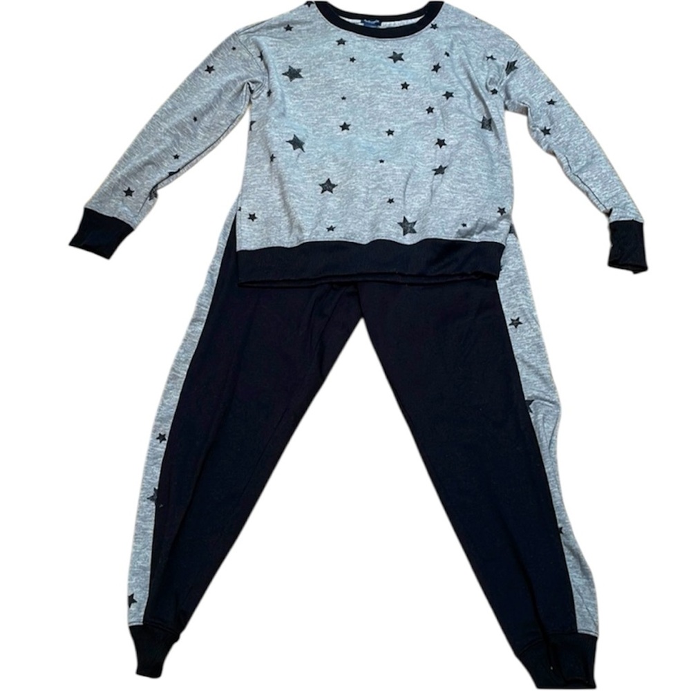 Splendid Gray and Black Star Pajama Set